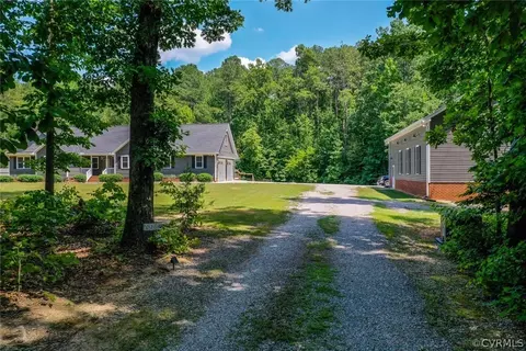 5865 Brook Run Ln, Church Road, VA 23833