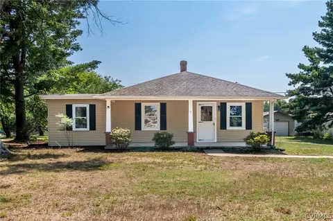 517 Robertsons Siding Rd, Crewe, VA 23930