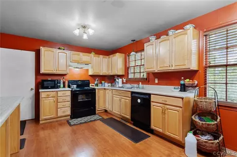 6911 Welch Dr, Chesterfield, VA 23832