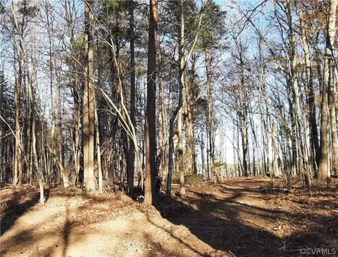 616 Deep Run Rd, Cumberland, VA 23027