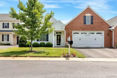 10076 Forrest Patch Dr, Mechanicsville, VA 23116