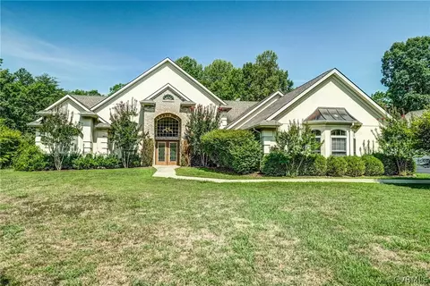 428 Andergar Ln, Kents Store, VA 23084