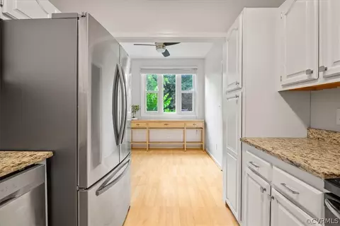310 Water Pointe Ln, Midlothian, VA 23112