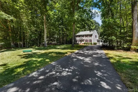 9711 Raven Wing Dr, Chesterfield, VA 23832