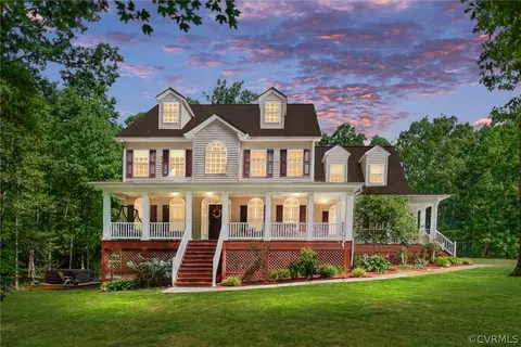 14439 Aden Rd, Nokesville, VA 20181