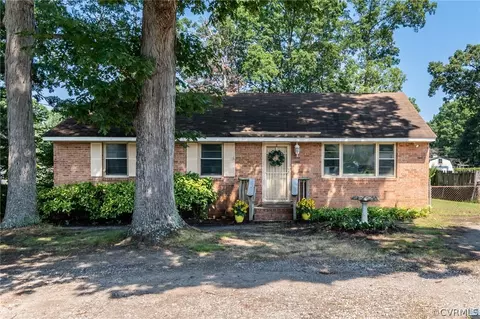 2364 Coxendale Rd, Chester, VA 23831