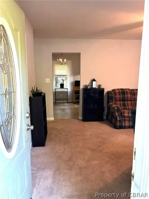 Entry Way - 6627 Valley Dr, Gloucester, VA 23061 photo 1 of 2