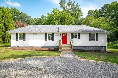 2816 Courthouse Rd, Hopewell, VA 23860