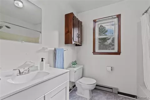 Bath - 4612 Edrie Dr, Sutherland, VA 23885 photo 2 of 3