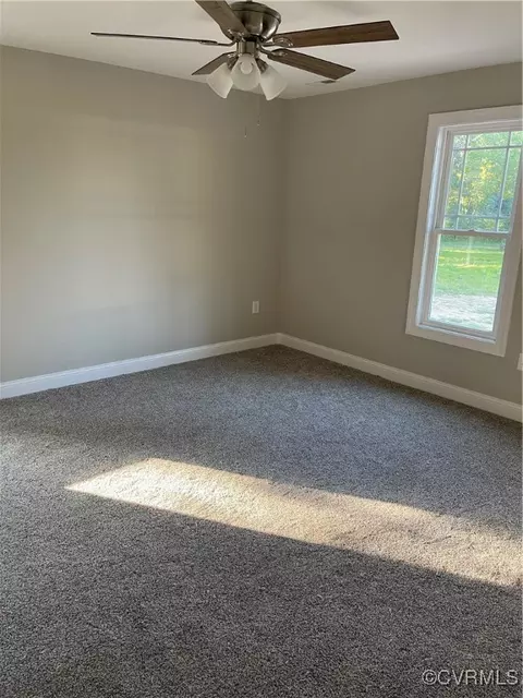 Bedroom - 3052 Mitchells Mill Rd, Aylett, VA 23009 photo 3 of 3