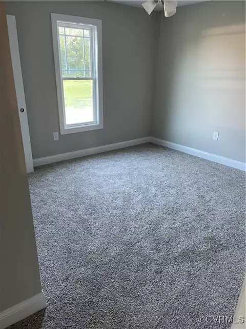 Bedroom - 3052 Mitchells Mill Rd, Aylett, VA 23009 photo 2 of 3