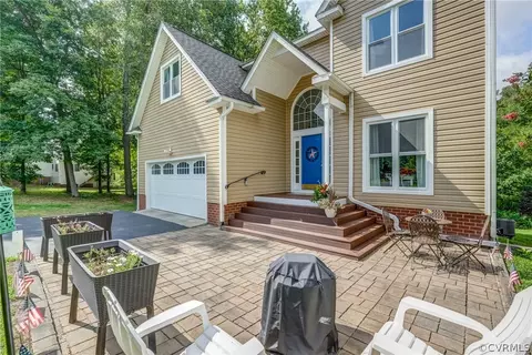 7147 Sugar Oak Ct, Mechanicsville, VA 23111