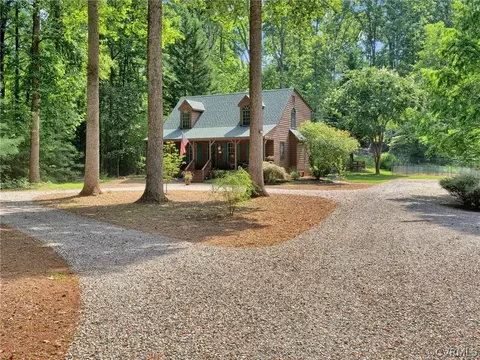 2130 Oak Leaf Ct, Powhatan, VA 23139