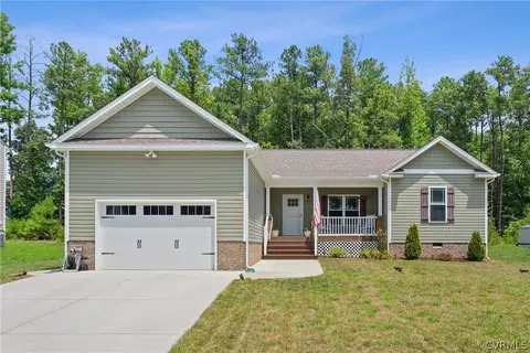 14201 Laketree Dr, Chester, VA 23831