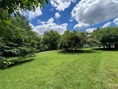 21610 Hagood Ave, Petersburg, VA 23803
