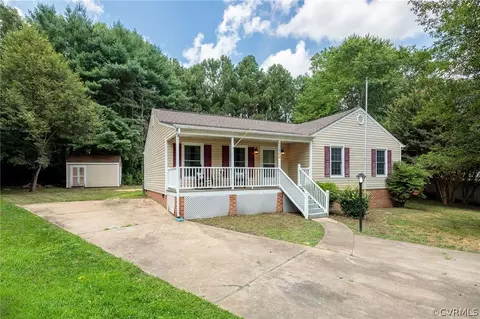13800 Deer Run Ct, Midlothian, VA 23112