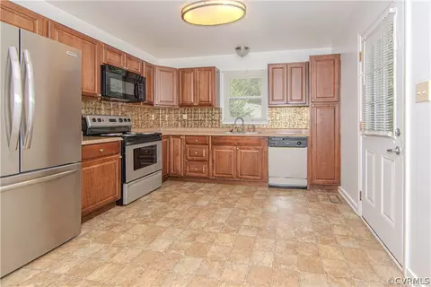 2929 Speeks Dr, Midlothian, VA 23112 photo 16