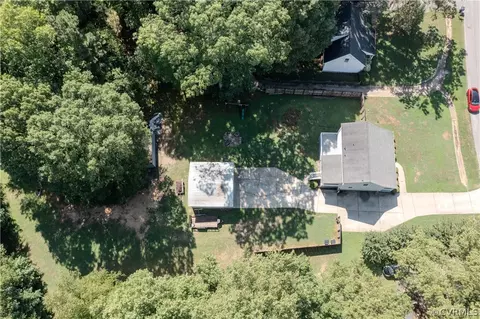 2929 Speeks Dr, Midlothian, VA 23112 photo 2