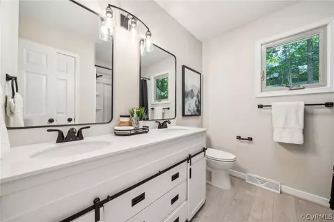 Bath - 13914 Barnes Spring Rd, Midlothian, VA 23112 photo 1 of 2