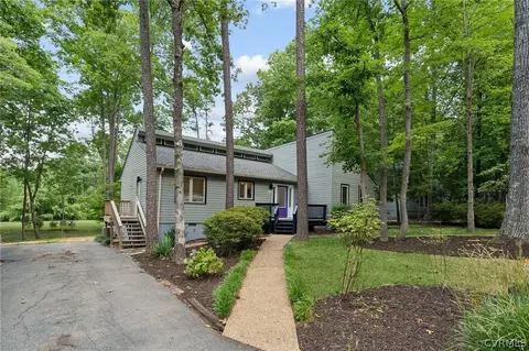 Exterior - 13914 Barnes Spring Rd, Midlothian, VA 23112 photo 3 of 7