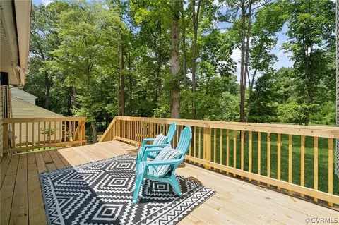 Exterior - 13914 Barnes Spring Rd, Midlothian, VA 23112 photo 4 of 7