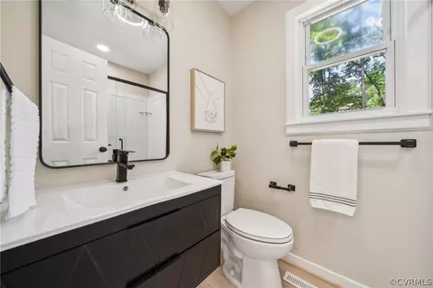Bath - 13914 Barnes Spring Rd, Midlothian, VA 23112 photo 2 of 2