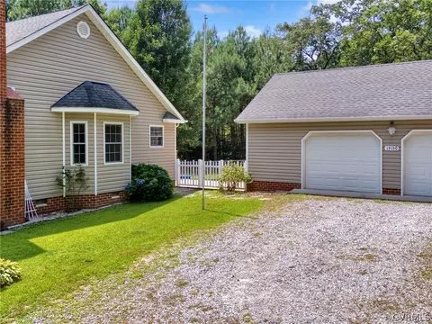 Exterior - 19150 S Crater Rd, Carson, VA 23830 photo 6 of 11