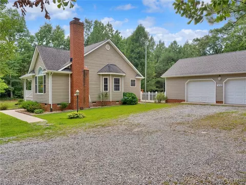 Exterior - 19150 S Crater Rd, Carson, VA 23830 photo 7 of 11