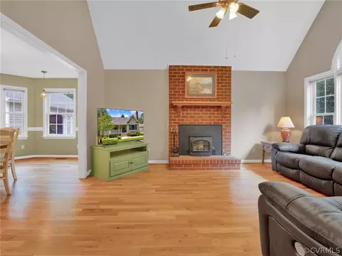 Living - 19150 S Crater Rd, Carson, VA 23830 photo 1 of 3