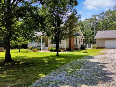 Exterior - 19150 S Crater Rd, Carson, VA 23830 photo 10 of 11