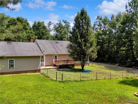Exterior - 19150 S Crater Rd, Carson, VA 23830 photo 9 of 11