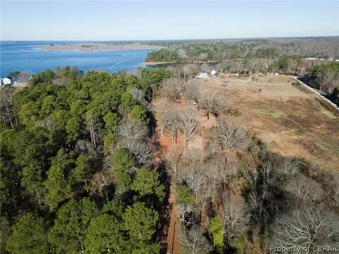 5825 Riverview Park Rd, Gloucester, VA 23061
