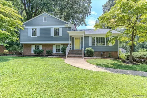 7717 Surreywood Dr, Richmond, VA 23235