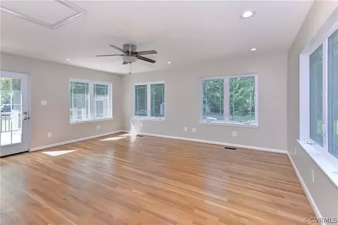 7 Berkeley Cir, Williamsburg, VA 23185 photo 8