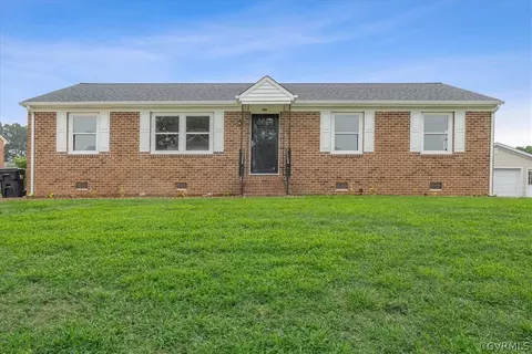 1112 Pleasant Dale Ave, Colonial Heights, VA 23834