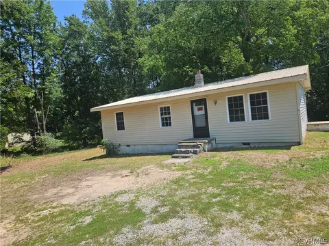 1350 Redd Shop Rd, Farmville, VA 23901