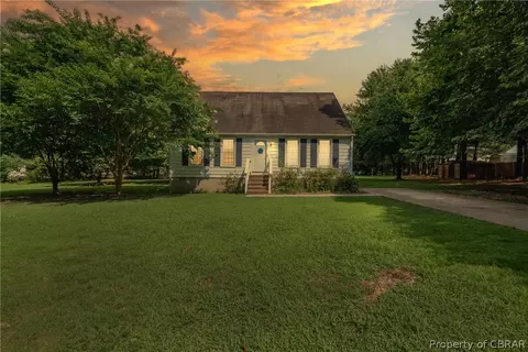 6769 Hilltop Dr, Gloucester, VA 23061