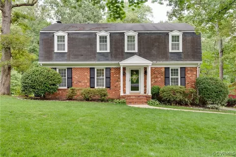 8111 Surreywood Dr, North Chesterfield, VA 23235