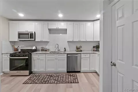 867 Pleasant St, Henrico, VA 23075