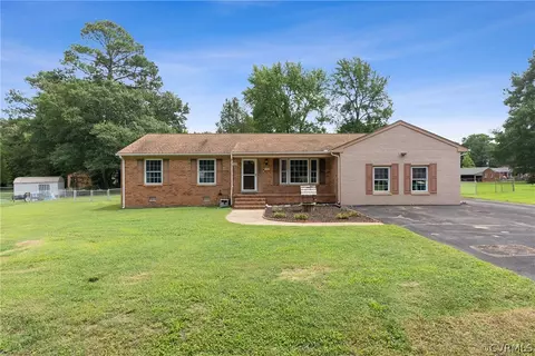 13009 Wooten Ct, Chester, VA 23836