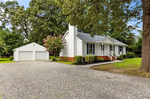 11706 Perdue Ter, Chester, VA 23831