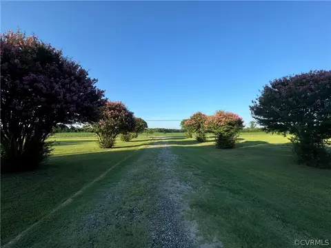8386 Colonial Trl, Surry, VA 23883 photo 3