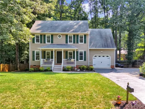 1207 Amber Forest Dr, Midlothian, VA 23114