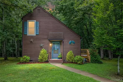 8519 Scottingham Dr, North Chesterfield, VA 23236