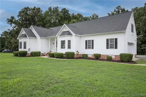 15326 Graham Ln, Disputanta, VA 23842