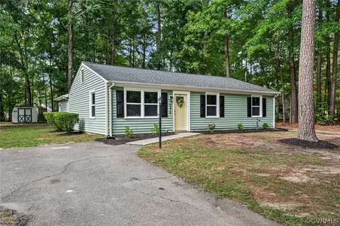 5618 Annette Dr, Sandston, VA 23150