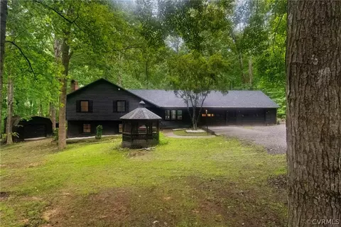 1554 Hardy, Farmville, VA 23901