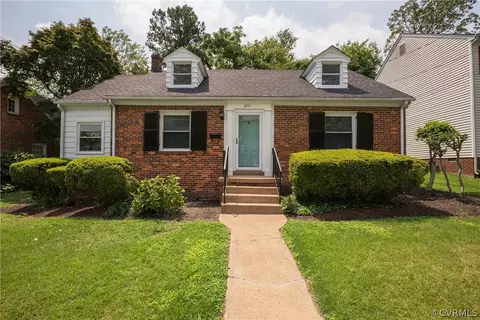 2111 Oakwood Ln, Henrico, VA 23228