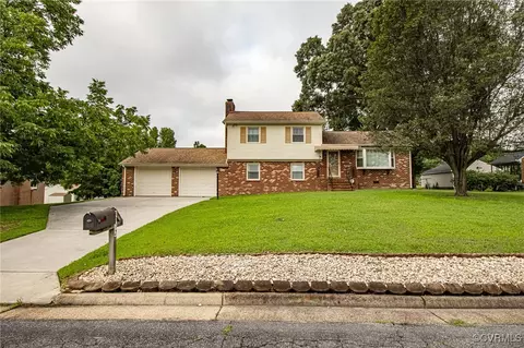 3912 Cambridge Pl, Hopewell, VA 23860