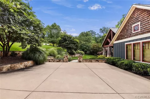 2749 Royal Crest Dr, Midlothian, VA 23113 photo 5